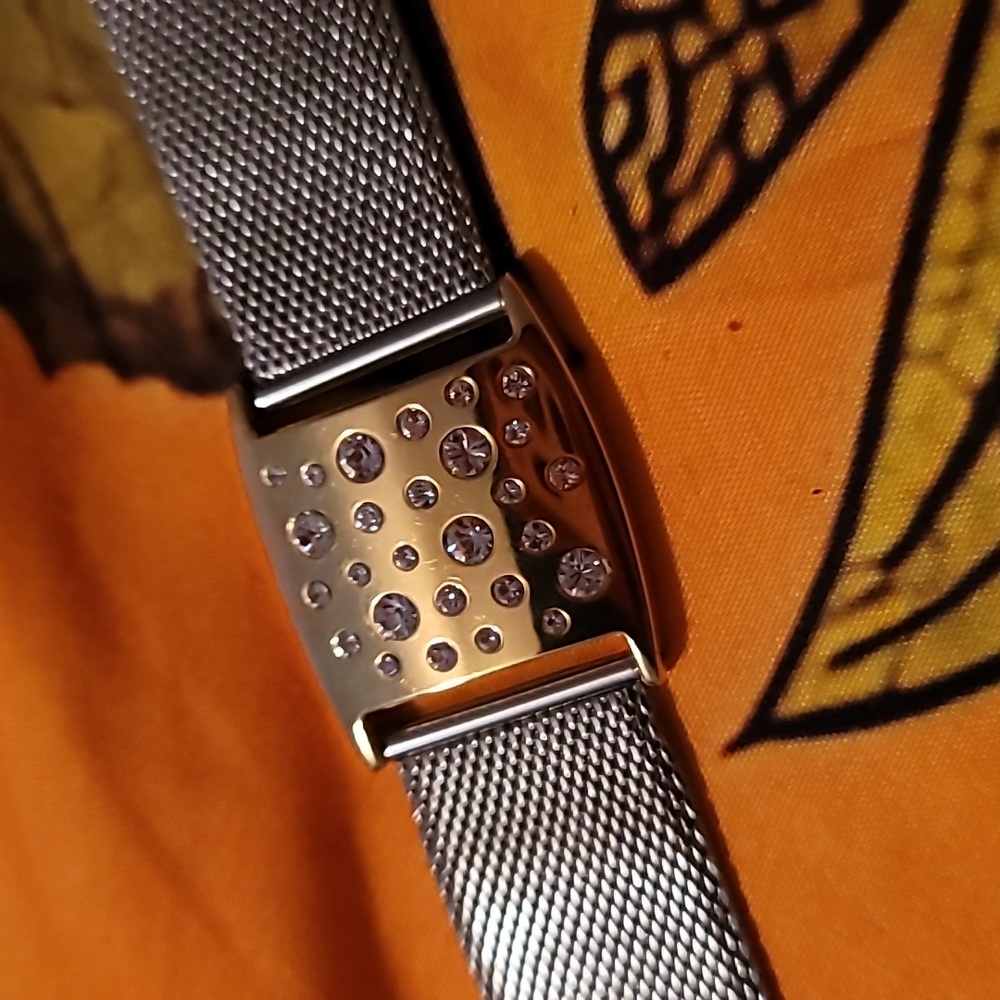 Energetix Milanese Mesh Bracelet With‎ Magnetic Goldtone Crystal Center Piece